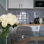 Beautiful Apartment For 4 People In Cracow By Noclegi Renters