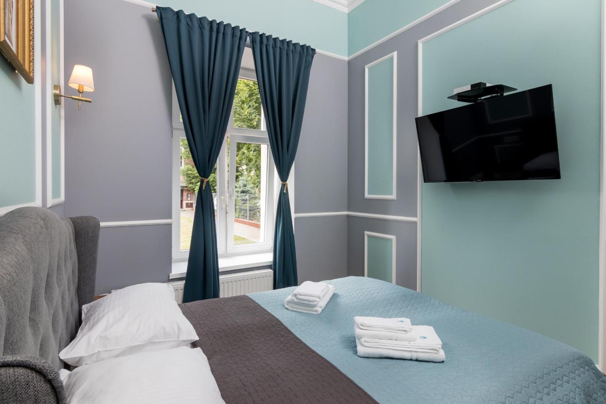 Beautiful For 4 People In Cracow By Renters Apartament