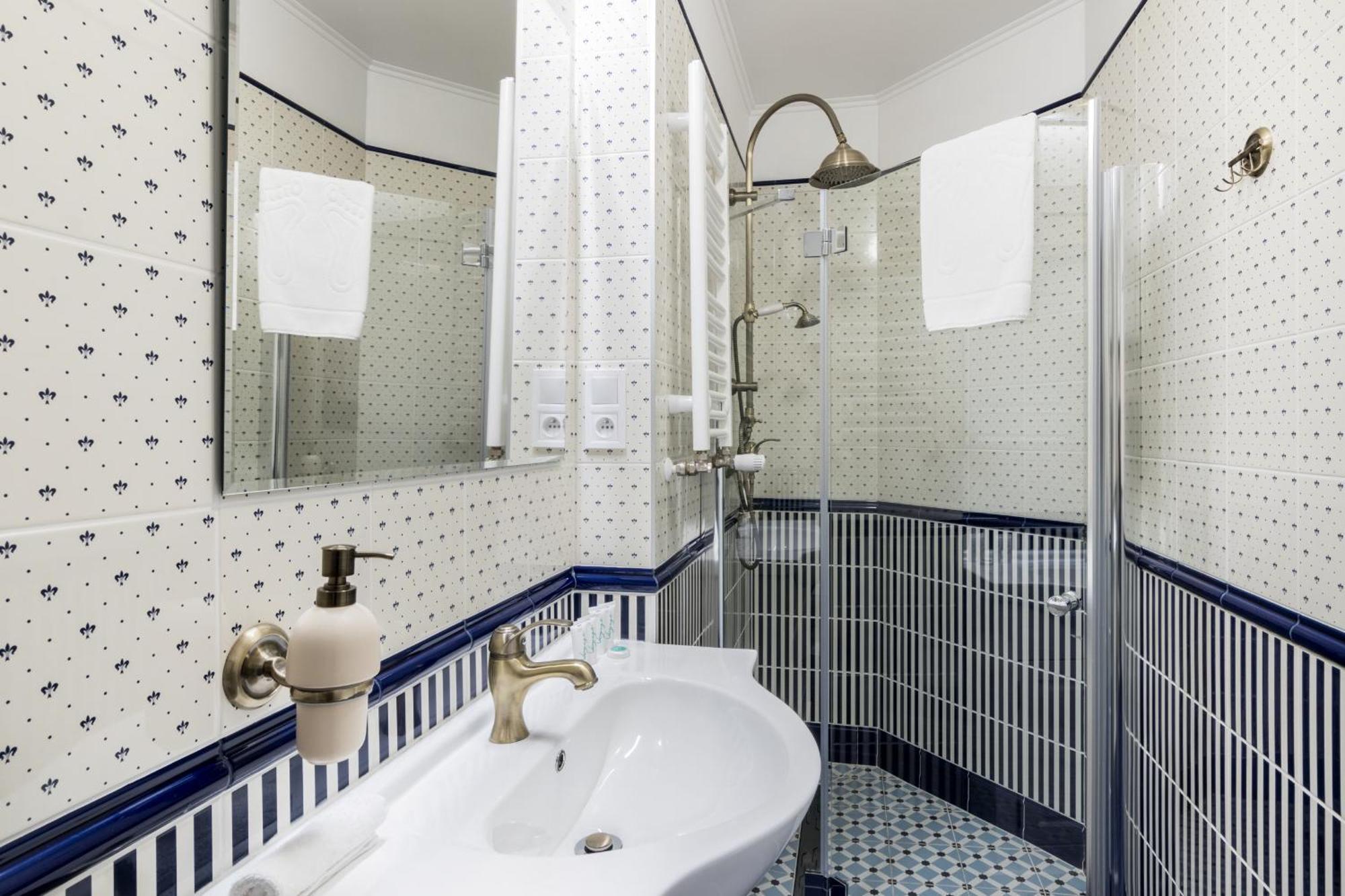 Beautiful For 4 People In Cracow By Renters *